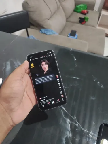 Vende-se iPhone 11