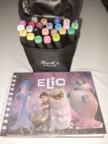 Kit livro para colorir + canetinhas 