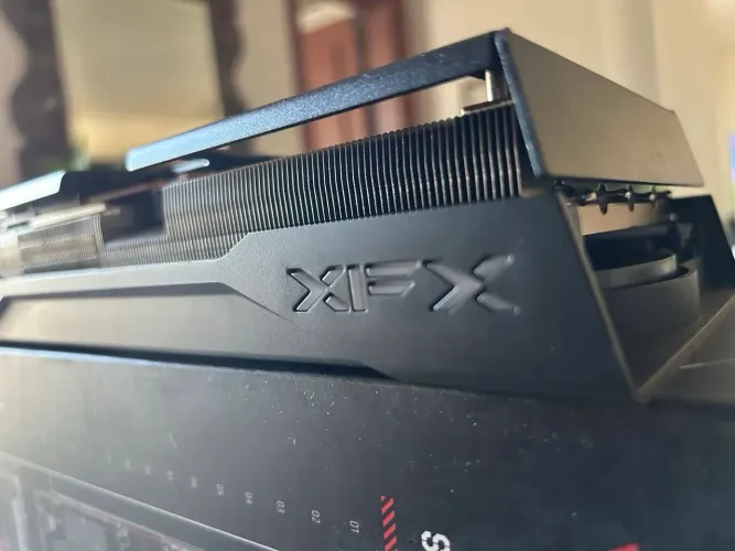 9060XT 16GB XFX TRIPLE FAN