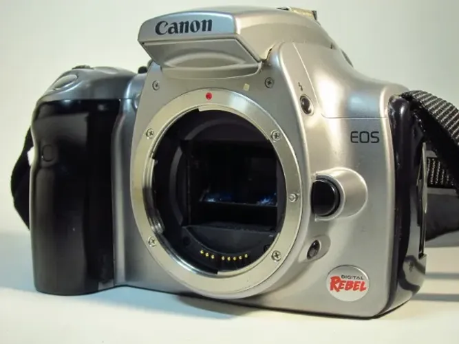 Canon EOS Digital Rebel Clássica Prata em Ótimo Estado