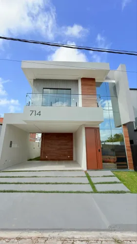 Lindo Sobrado Alto Padrão 187m² - 3 Suítes, Área Gourmet, Piscina e Escritório