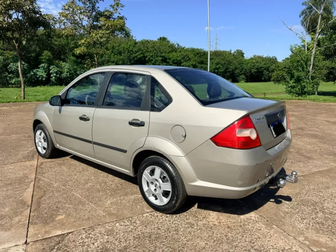 Ford Fiesta Sed. 1.6 8V Flex 4P 2008