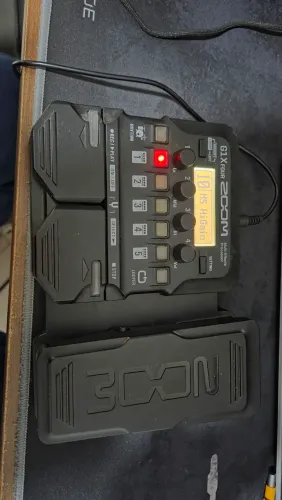 Pedaleira G1x Four