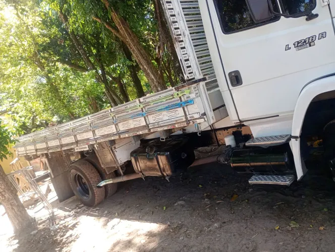 Carroceria caminhão