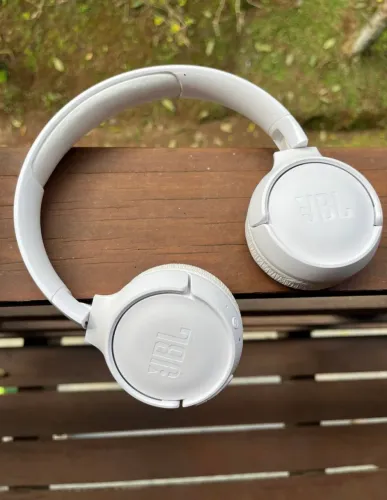 Fone de ouvido tune jbl 520bt