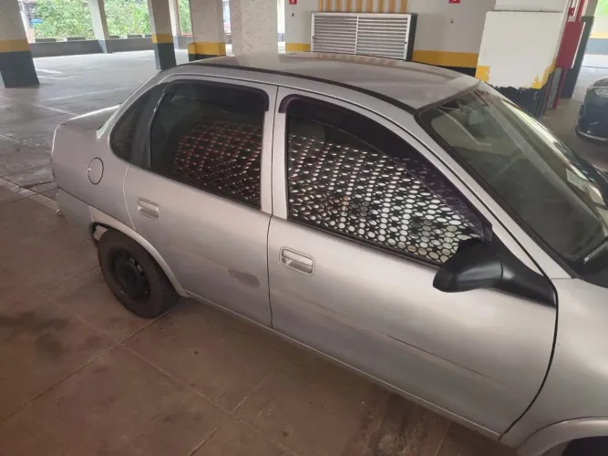Chevrolet Corsa SED Class.spirit 1.0/1.0 Flexpower (álcool) 2009