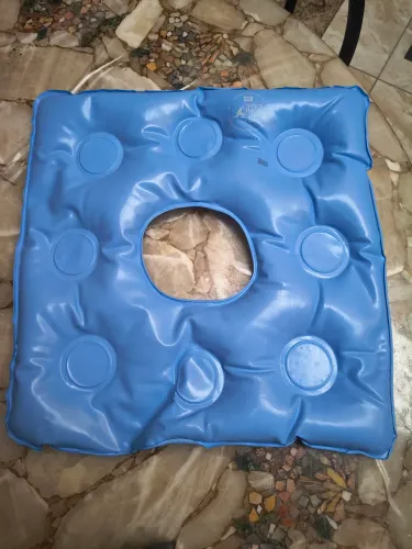 Almofada em gel quadrada anti escara com orifício