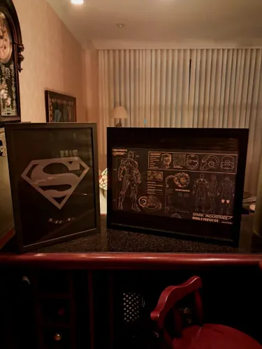 Quadros Superman e Homem de Ferro novíssimas