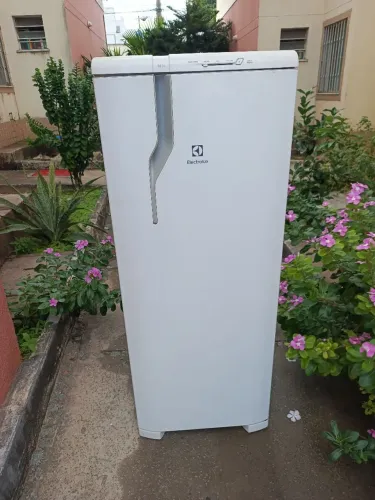 Geladeira Electrolux 280L degelo (com entrega)