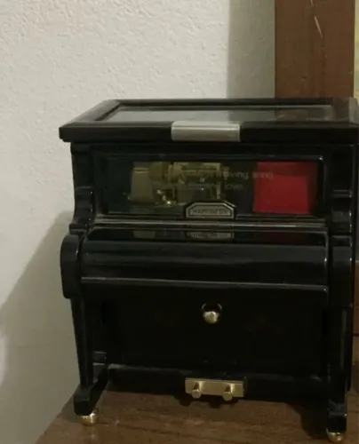 Caixinha musical sonata antiga perfeita porta joia vintage