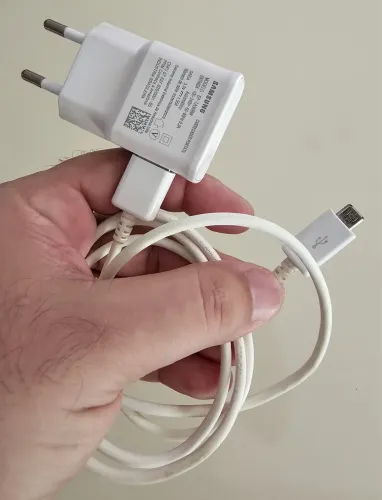 Carregador Samsung V8