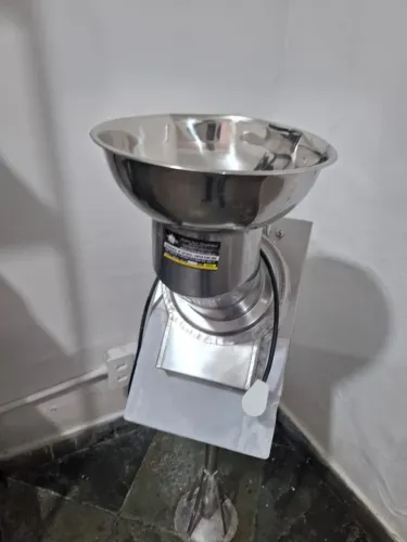 Crivadora de Tapioca Inox 1CV Prisma - Super Plus 900 - Industrial