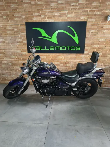 Suzuki Boulevard M800
