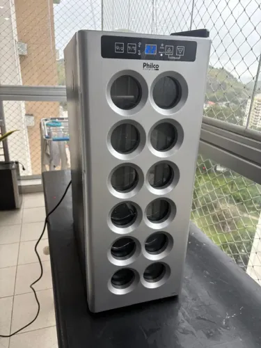 Adega Electrolux 12 garrafas
