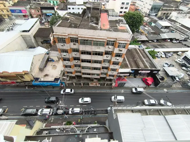 Excelente sala comercial reformada para locação, com 21m² no Centro de São João de Meriti 