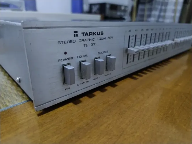 Equalizador tarkus TE 210