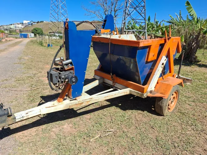 Carretinha mini caçamba