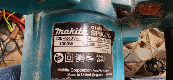 Serra de Trilho Makita SP6000