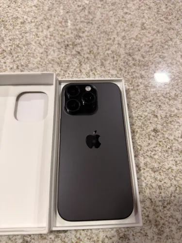 iPhone 16 Pro Black Titânio 128 GB