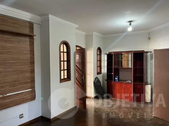 Casa para aluguel, 3 quartos, 1 suíte, 2 vagas, SANTA MONICA - UBERLANDIA/MG