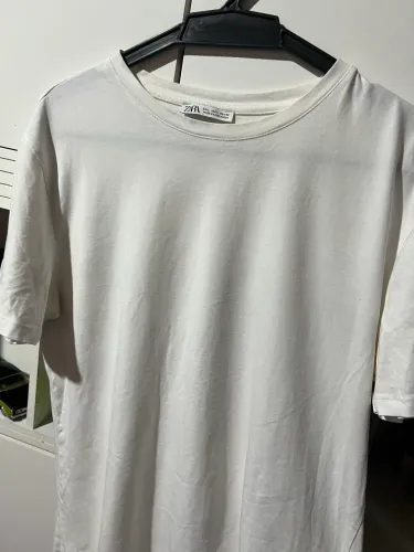 Camiseta Zara Básica 