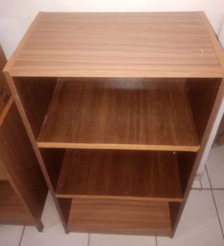 Balcão /multiuso / estante 1,00 x0,50 x0,30