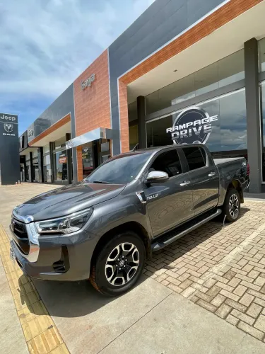 Toyota Hilux CD SRX 4X4 2.8 TDI 16V Diesel Aut. 2022