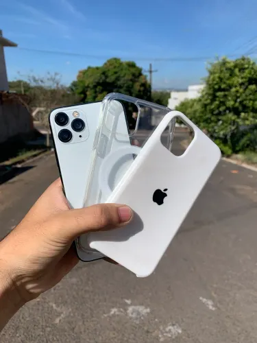 IPHONE 11 PRO 256GB VENDO OU TROCO