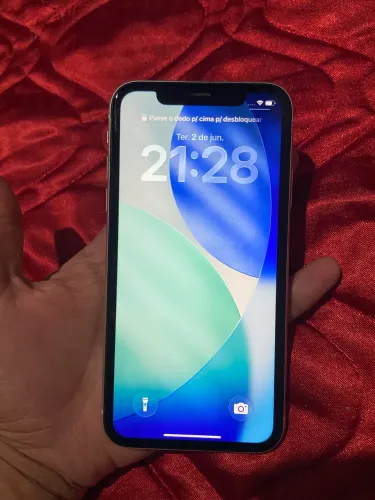 iPhone 11 64gb branco funcionando perfeitamente 