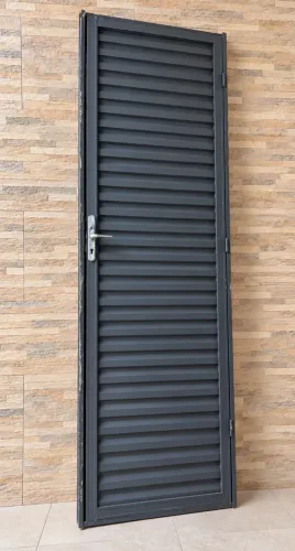 Porta de aço 70cm