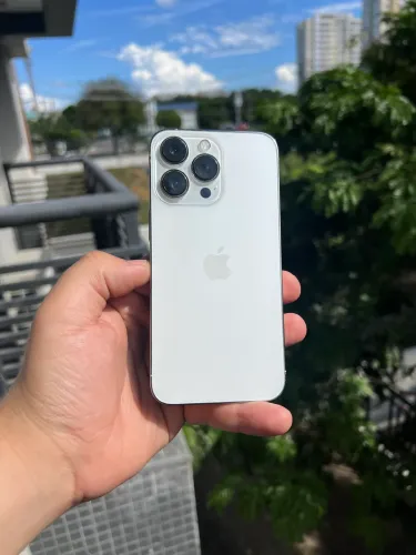 13 Pro 128Gb funcionando tudo e com garantia - Ac iPhone inferior - Ac cartão