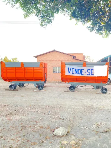 CARRETA FORRAGEIRA BASCULANTE 