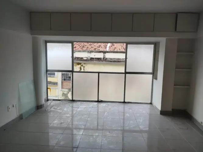 Imóvel para aluguel e venda tem 30 metros quadrados em Santo Antônio - Recife - PE