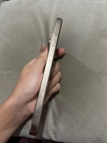 iPhone 16 pro max 2556 GB