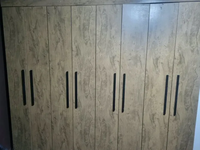 Guarda roupa de casal 8 portas