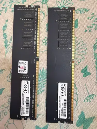 2 Pentes de memória RAM (8gb cada + foto ilustrativa | também posso vender individual)