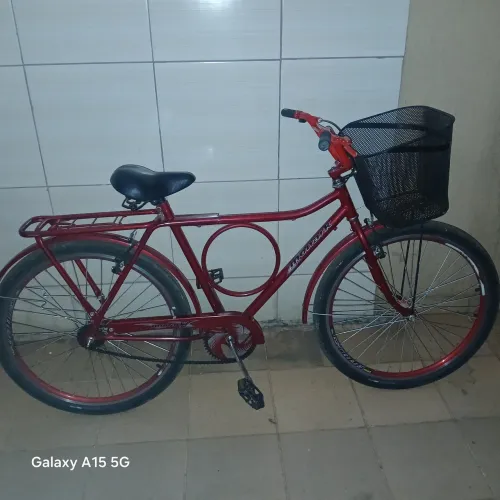 Vendo bicicleta monark semi nova um ano e meio de uso
