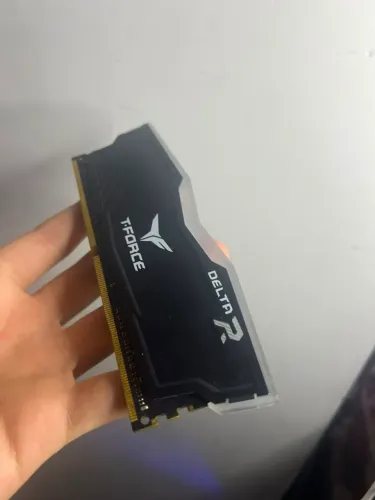 Memória RAM DDR4 8gb Semi nova