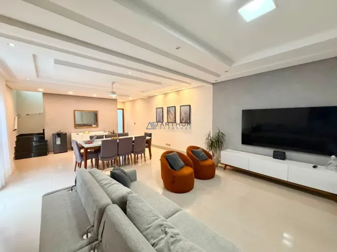 Sobrado Duplex à venda em Praia Grande no Canto do Forte com 3 Dormitórios