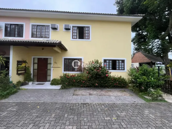 Pechincha | Casa 4 quartos, sendo 1 suite