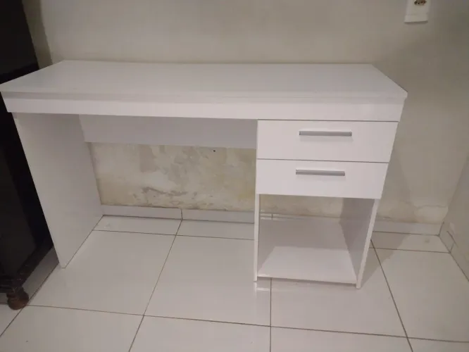 Vende-se Escrivaninha 