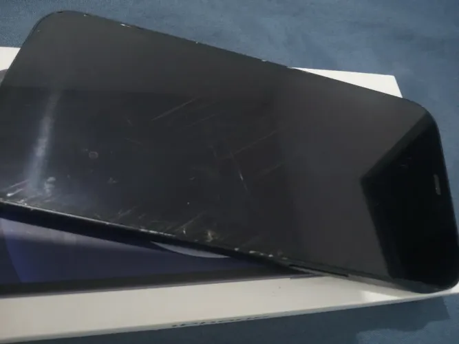iPhone 12 