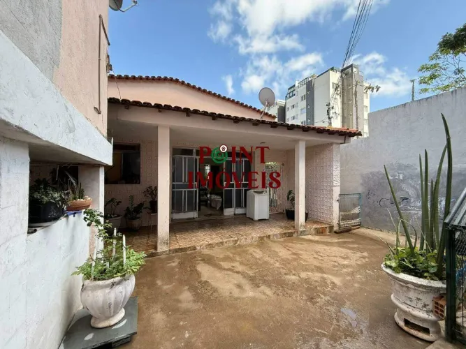 Casa à venda com lote 745m² no bairro Palmeiras BH-MG