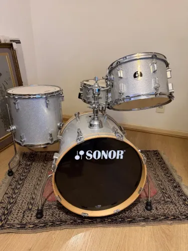 Bateria acústica Sonor 