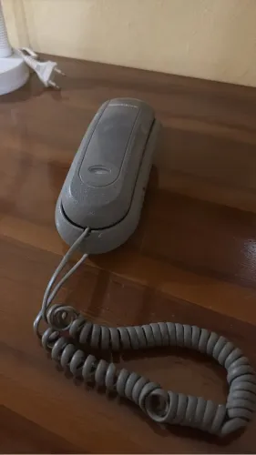 Aparelho de Telefone cor cinza