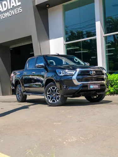 Toyota Hilux CD SRX 4X4 2.8 TDI 16V Diesel Aut. 2025