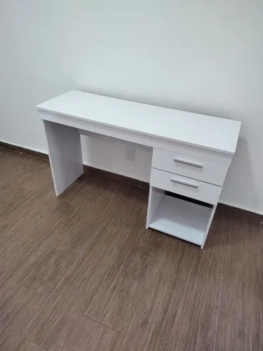 Mesa para quarto