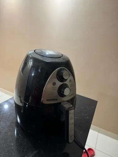 VENDE SE AIR FRYER MONDIAL 4LITROS