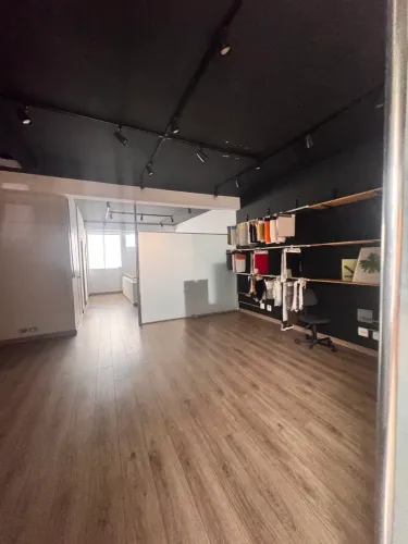 Sala comercial na Avenida Cruzeiro do Sul, 275 - 2 andar  300 m²