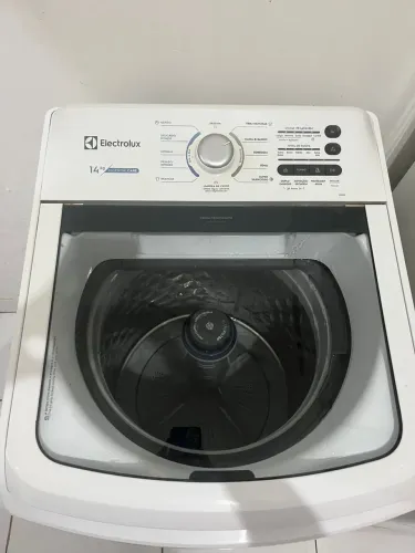 Máquina de lavar roupa 14kg Electrolux